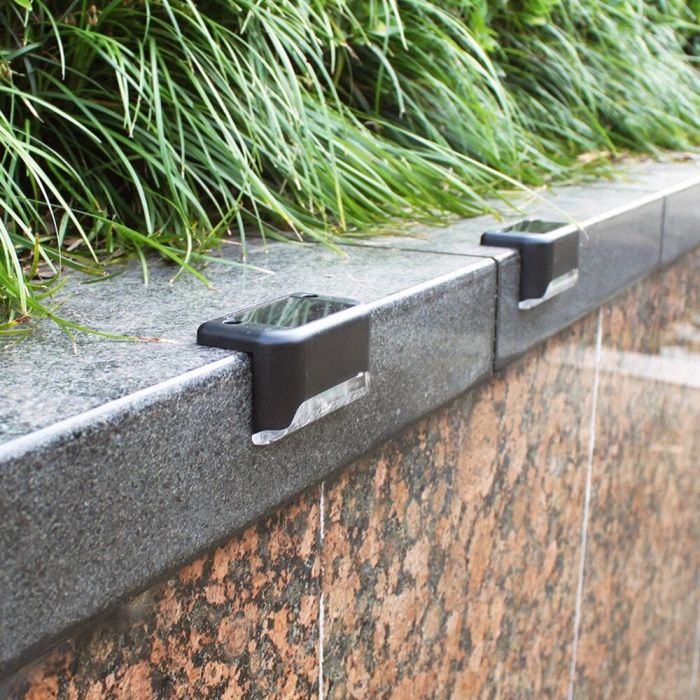 Lampa LED solara pentru trepte/balustrada