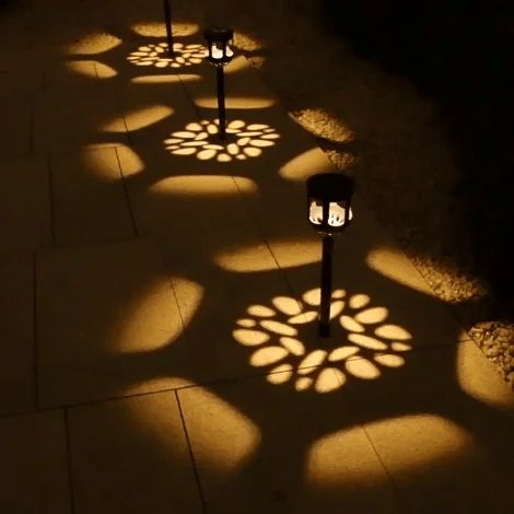 Set 4 x Lampă Solară Decorativă pentru Grădină Lisabona, Proiecție Florală, Iluminare LED Automată