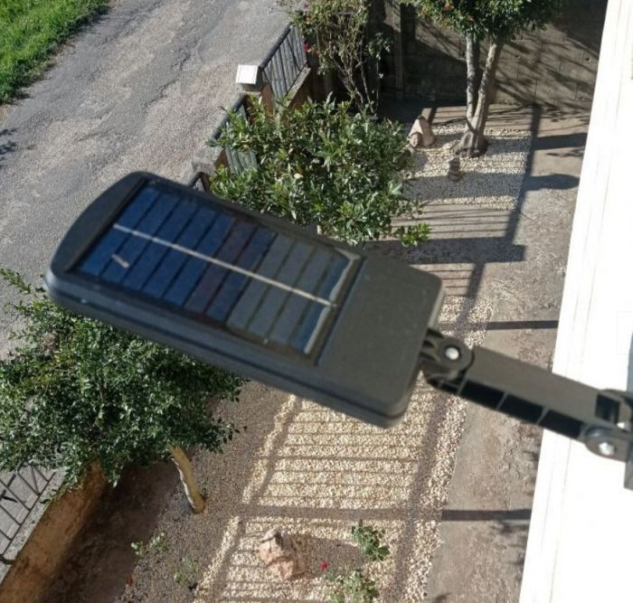 SET 4 X Lampa solara 160 led COB cu telecomanda + Lanterna Profesionala Swat